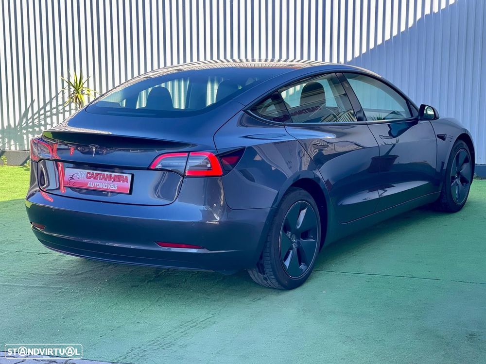 Tesla Model 3 - 7