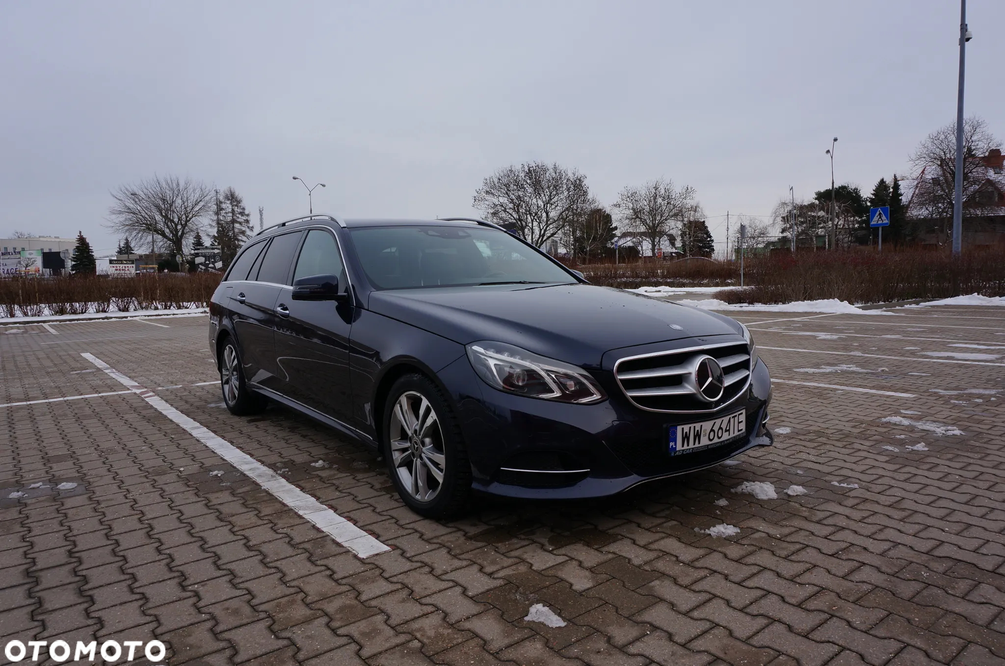 Mercedes-Benz Klasa E 300 BlueTec Hybrid - 4