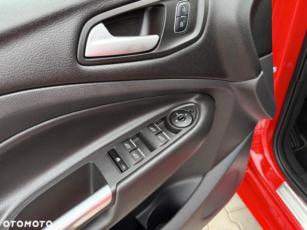 Ford Kuga - 30