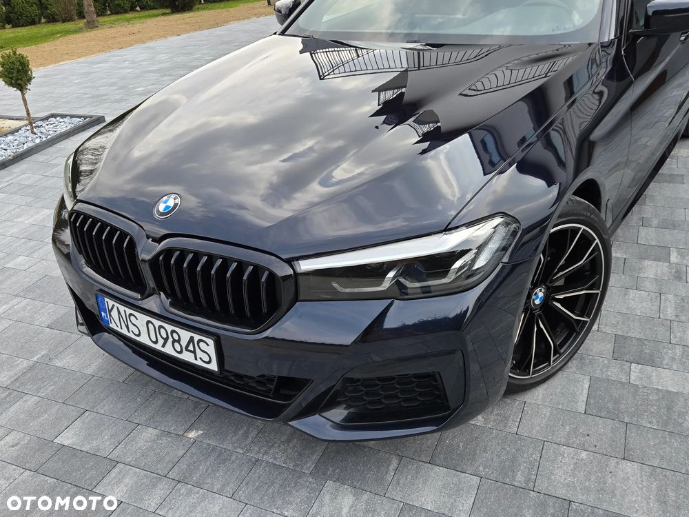 BMW Seria 5 520d xDrive MHEV M Sport sport - 2