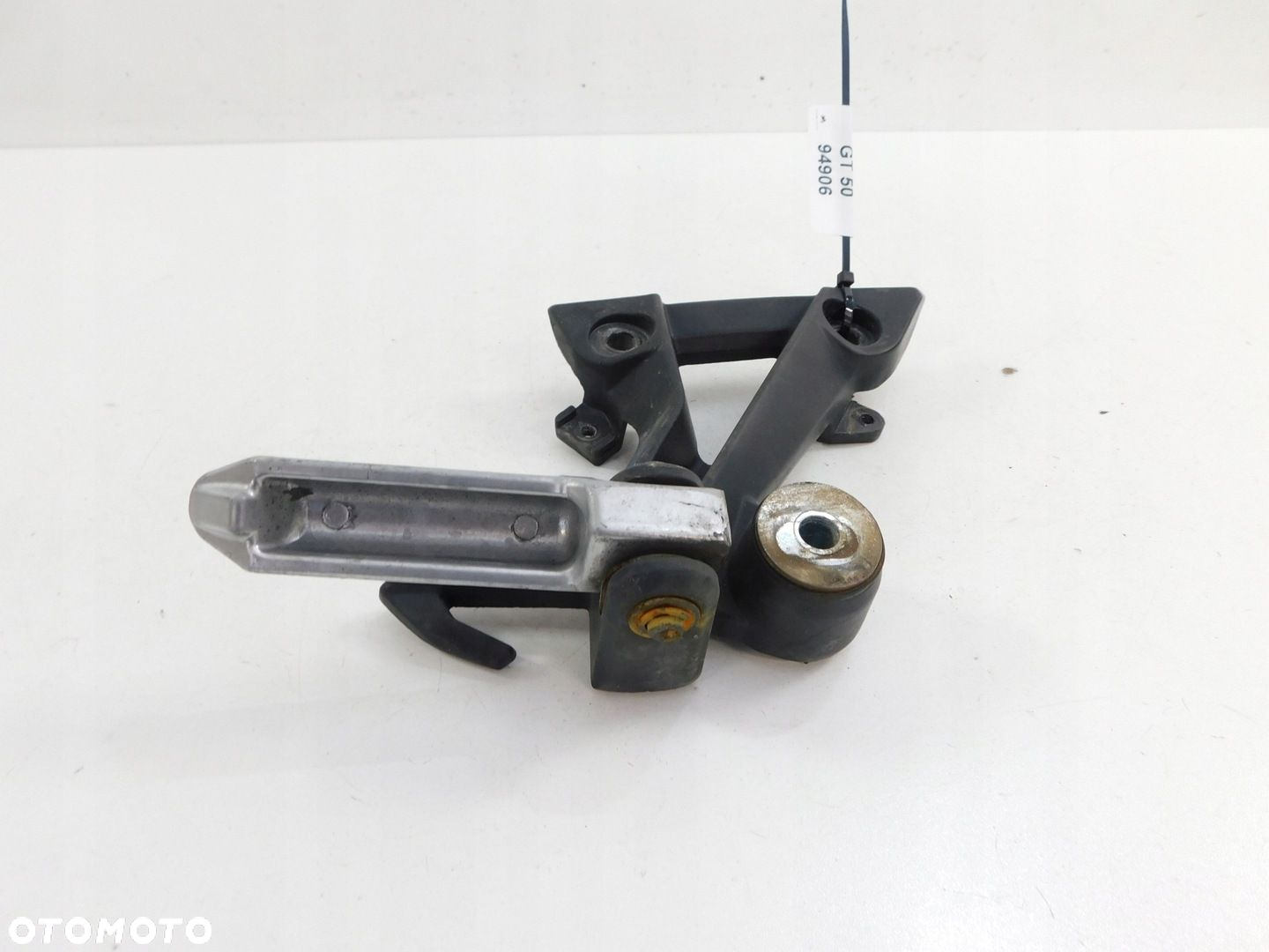 YAMASAKI GT 50 SET PODNÓŻEK TYŁ PRAWY - 3
