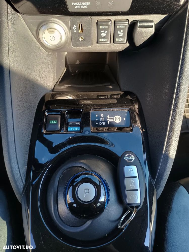 Nissan LEAF Tekna - 10