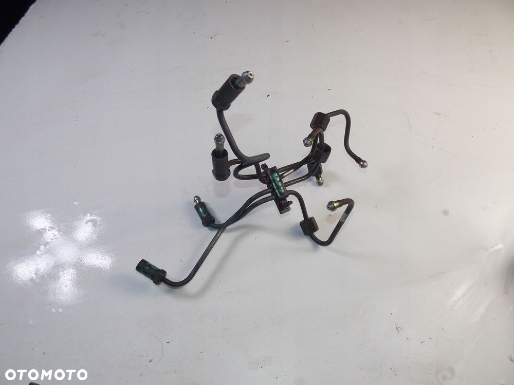 przewody paliwa wtryskowe nissan navara d22 2.5 di - 2