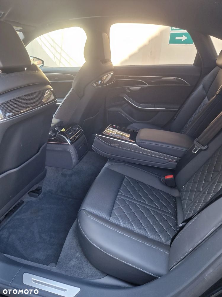 Audi S8 - 10