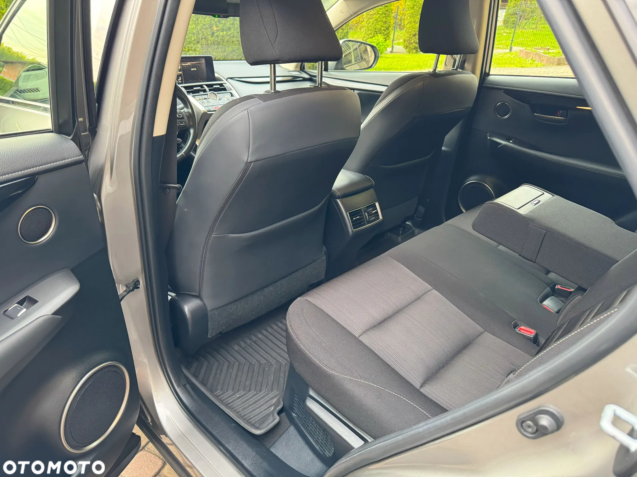 Lexus NX - 14