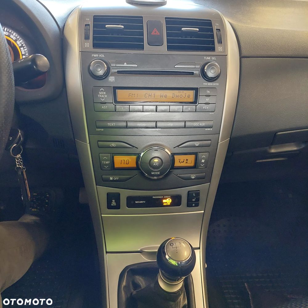 Toyota Corolla 1.4 D-4D Luna - 11