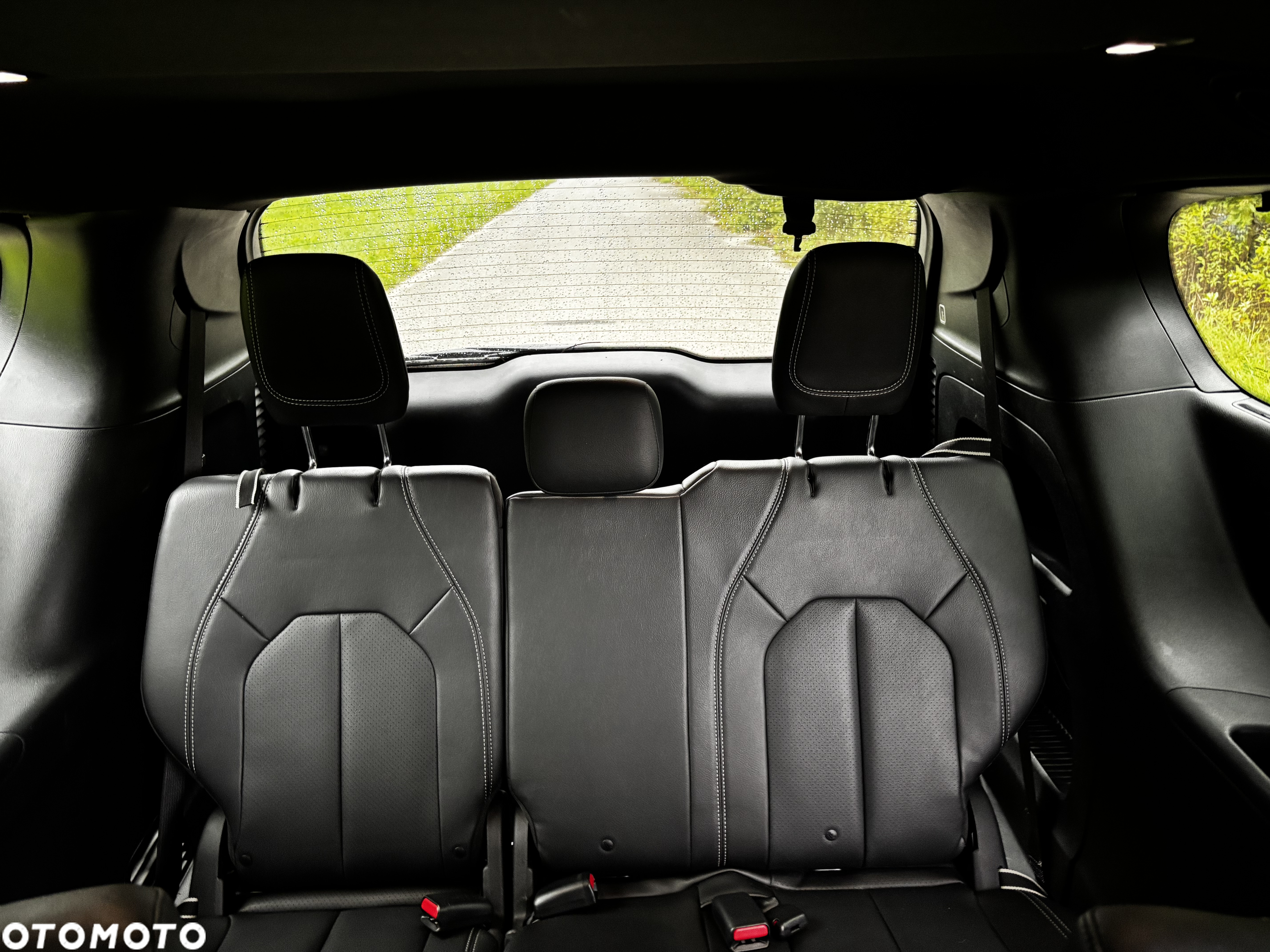 Chrysler Pacifica - 11