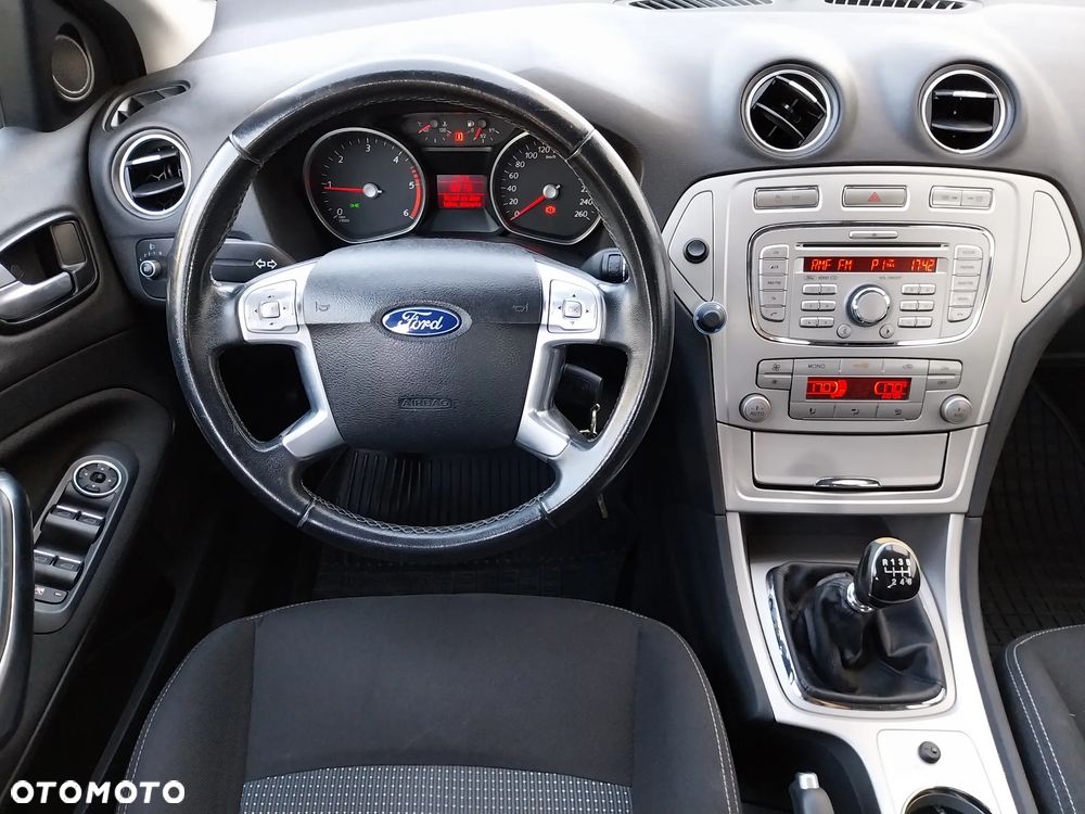 Ford Mondeo 1.8 TDCi Trend - 19