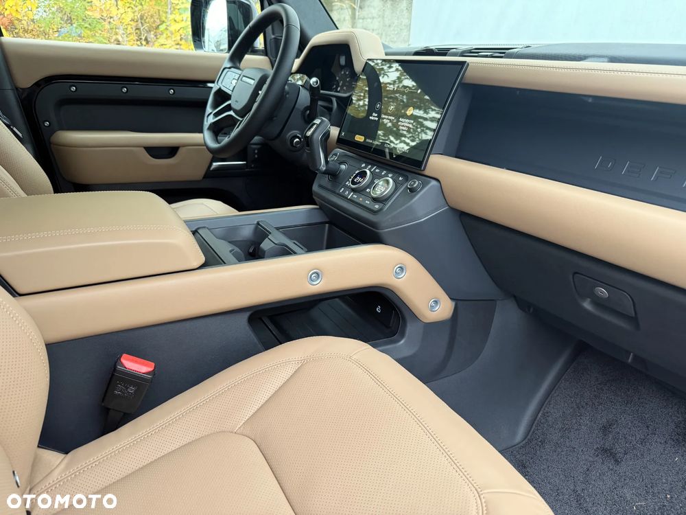 Land Rover Defender 110 D350 X-Dynamic HSE - 3