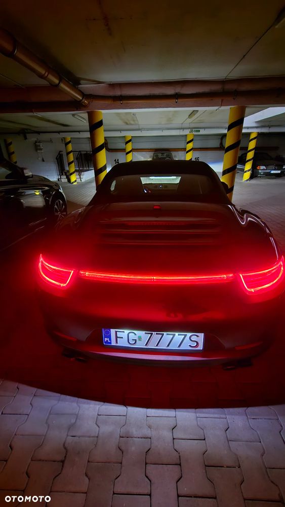 Porsche 911 Carrera 4S PDK Cabrio - 12