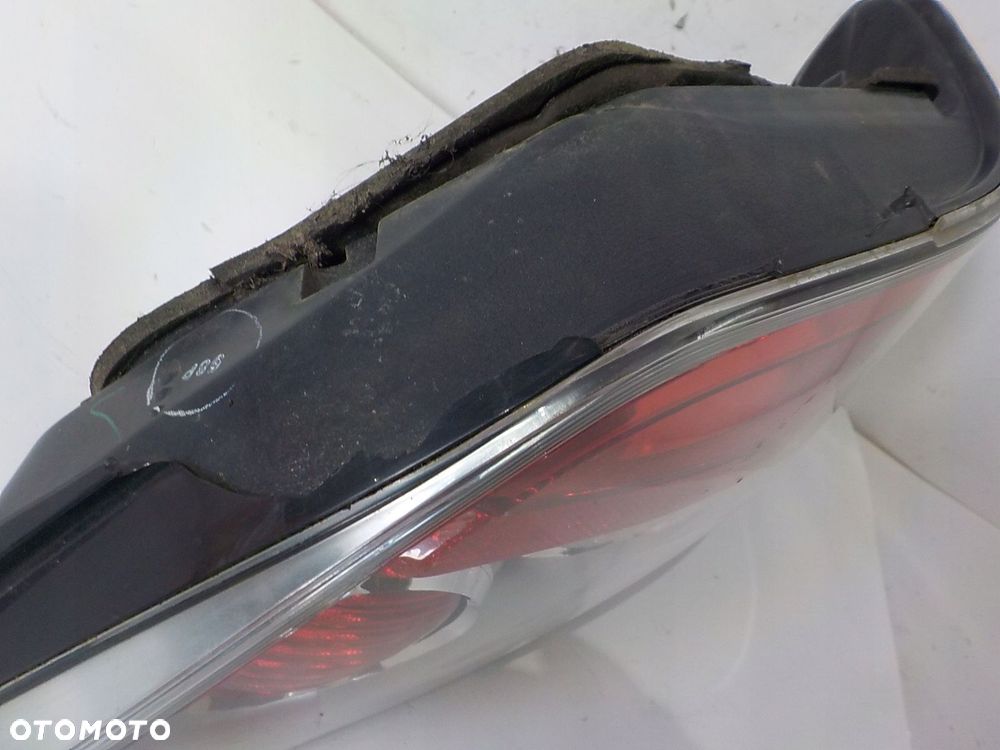 SUBARU IMPREZA II GD SEDAN LAMPA PRAWA TYŁ TYLNA UK - 4