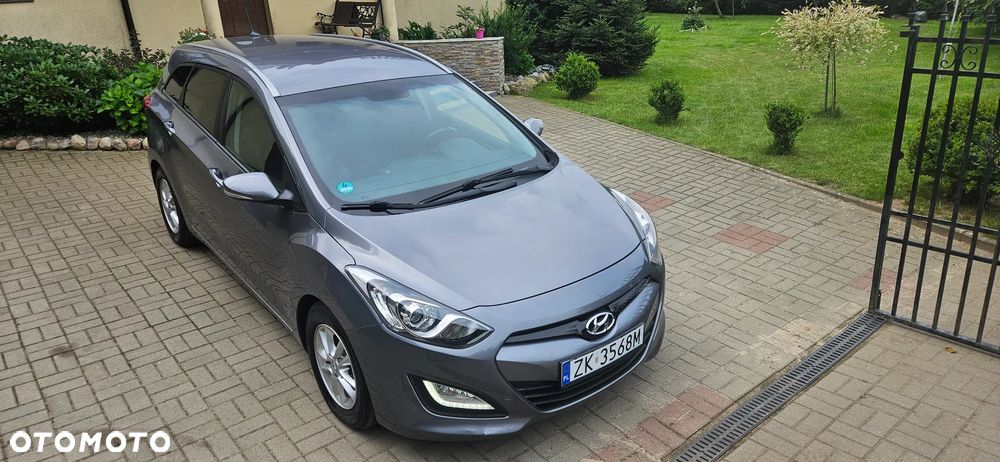 Hyundai i30 blue Kombi 1.6 CRDi Classic Navigation - 15