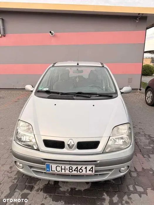 Renault Scenic - 1