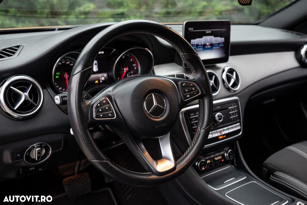 Mercedes-Benz GLA 200 d 4MATIC Aut. - 13