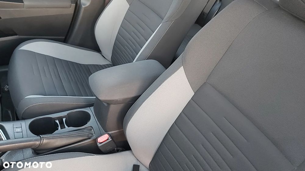 Toyota Auris 1.6 Comfort - 6