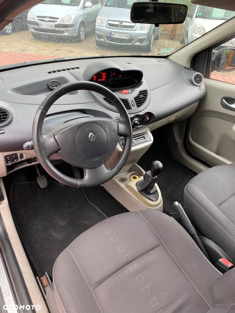 Renault Twingo 1.2 16V Night & Day - 8