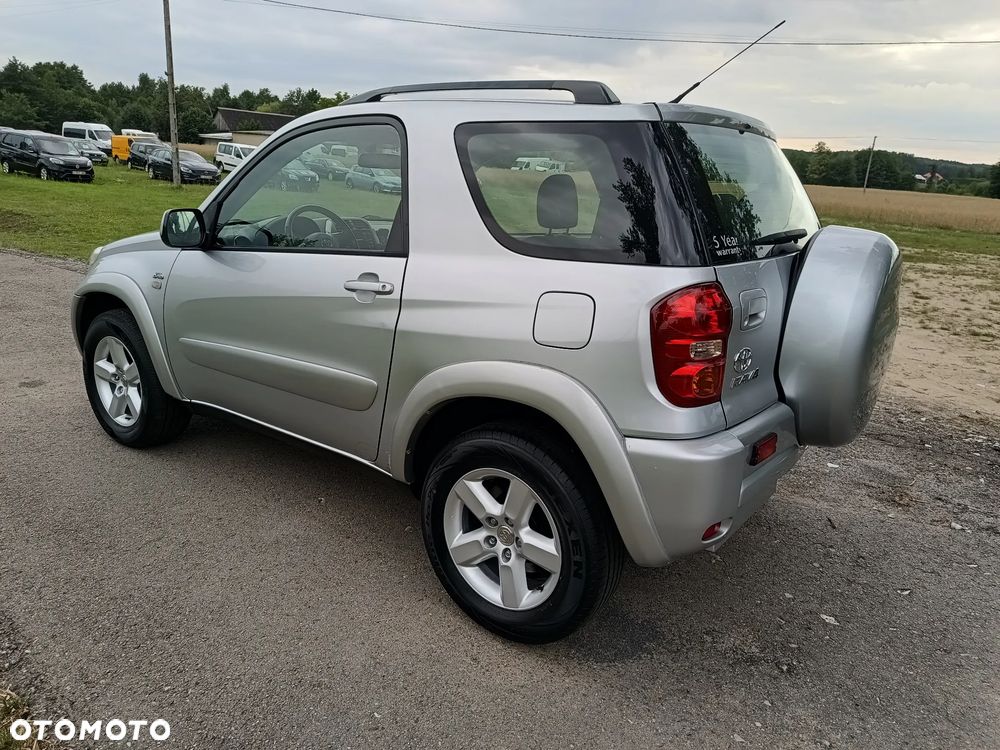 Toyota RAV4 D-4D 4x4 - 6