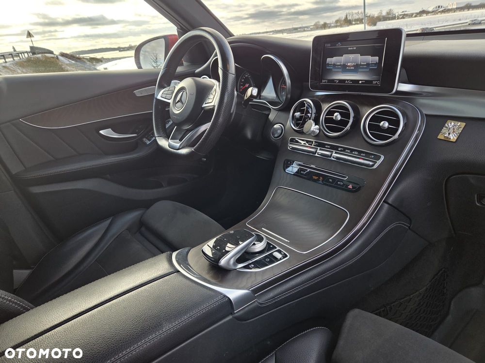 Mercedes-Benz GLC - 24