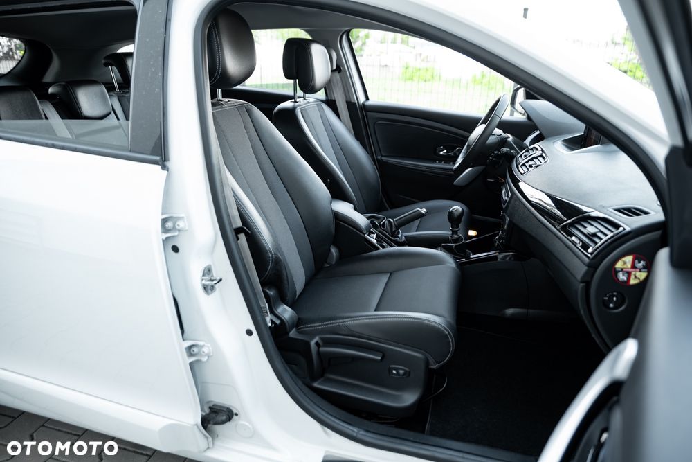 Renault Megane ENERGY TCe 115 Start & Stop Bose Edition - 24