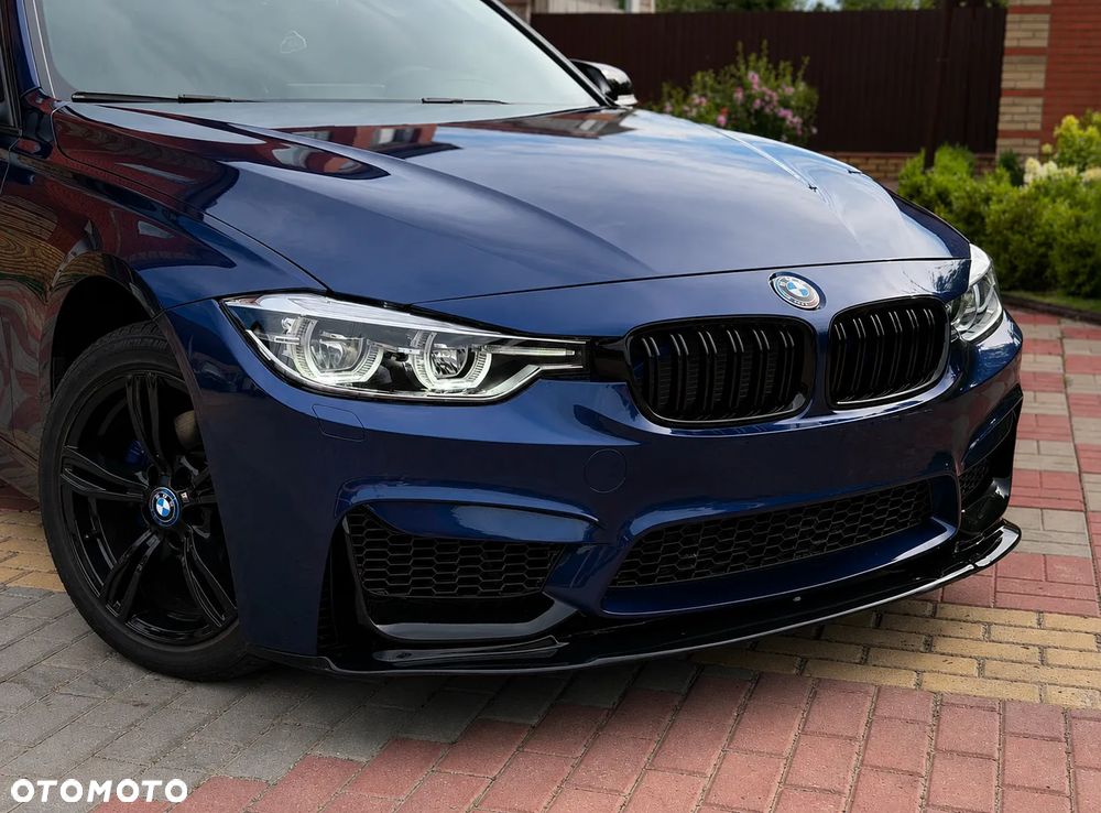 BMW Seria 3 330i M Sport - 3