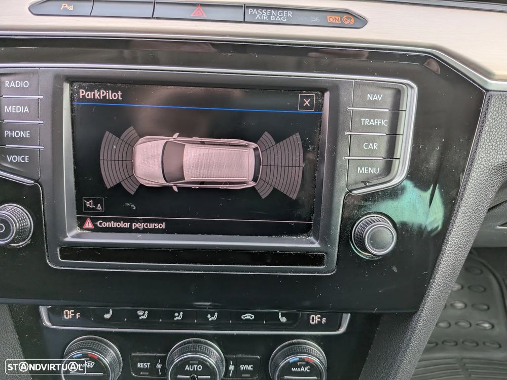VW Passat Variant 2.0 TDi Highline DSG - 16
