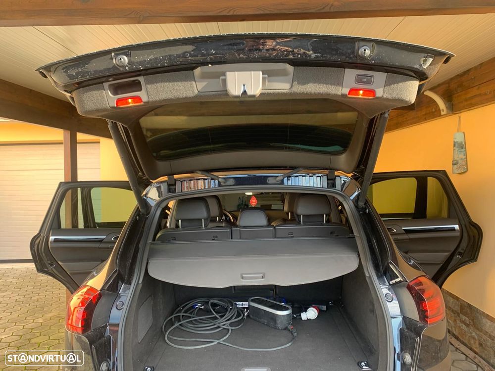 Porsche Cayenne S - 9
