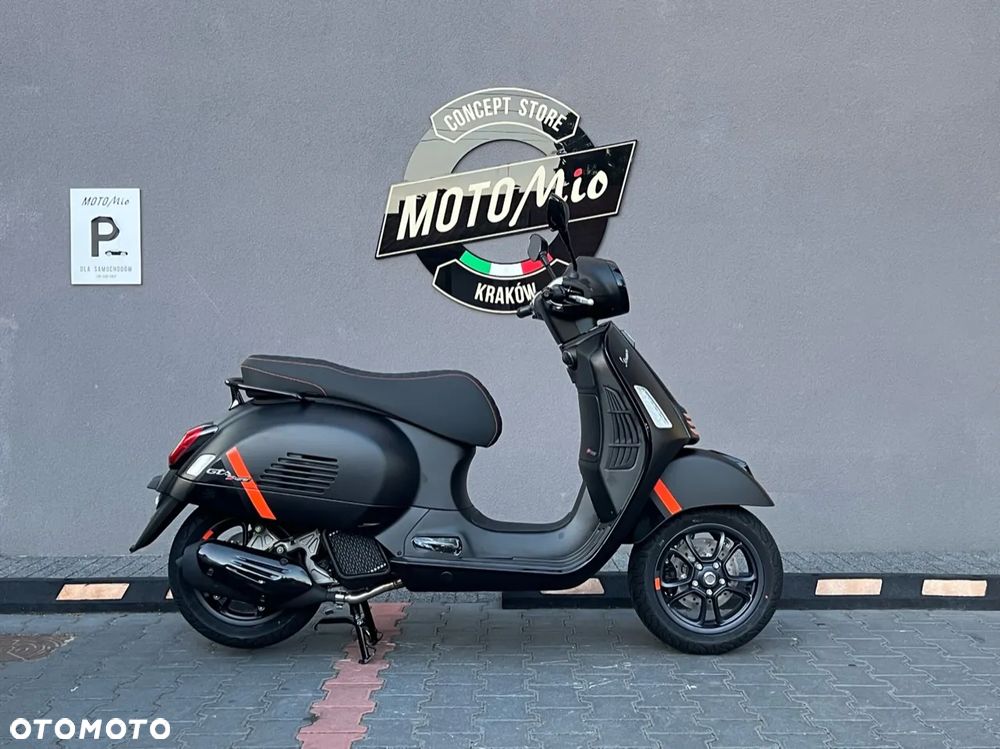 Vespa GTS - 2