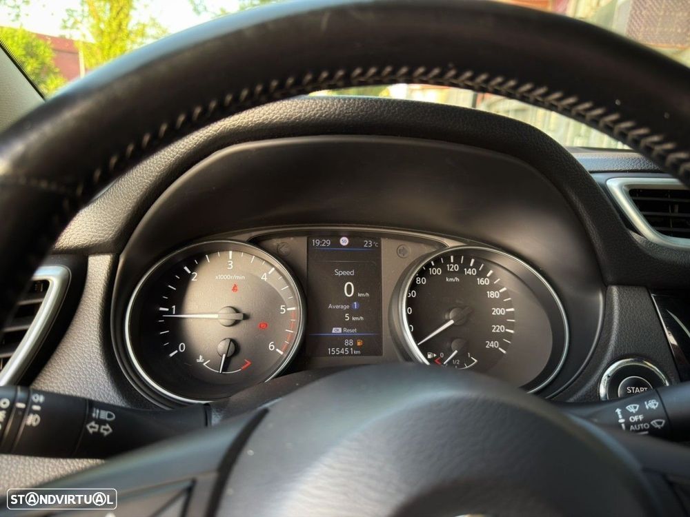 Nissan Qashqai 1.5 dCi N-Connecta J18 - 16