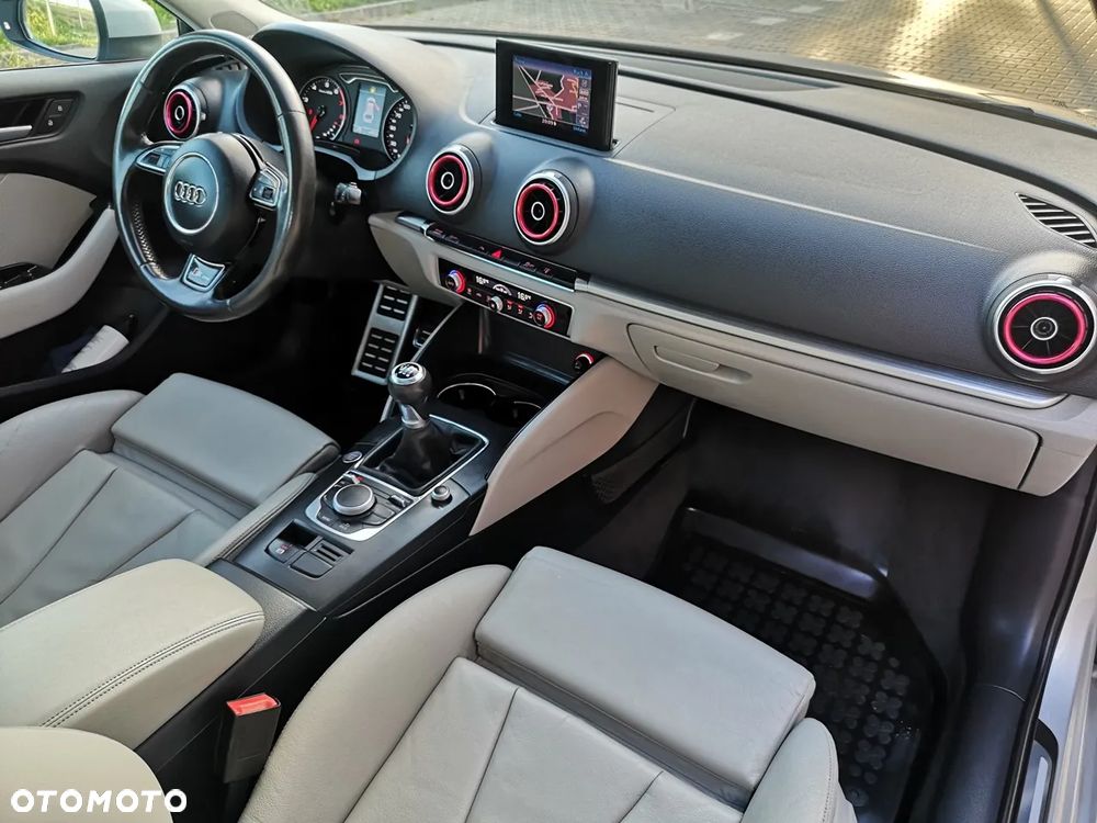 Audi A3 Sportback 1.4 TFSI cylinder on demand S line Sportpaket - 16