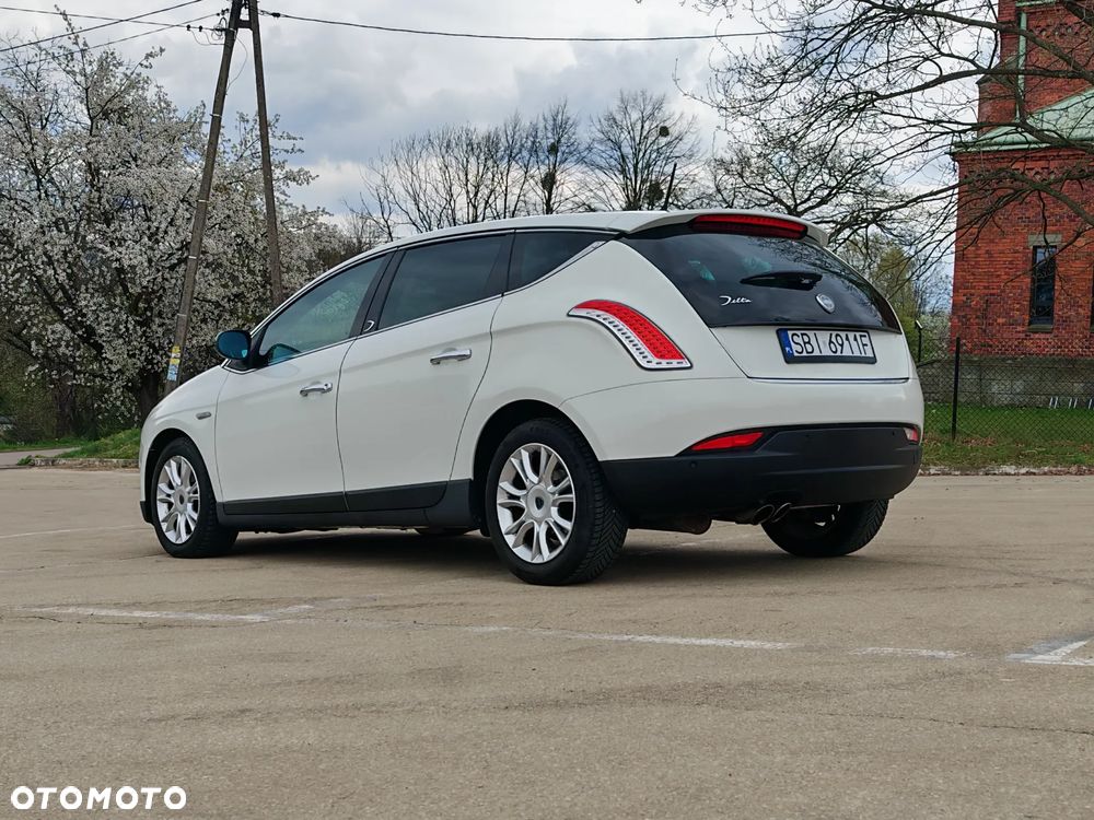 Lancia Delta 1.4 T-Jet 16v Oro - 31