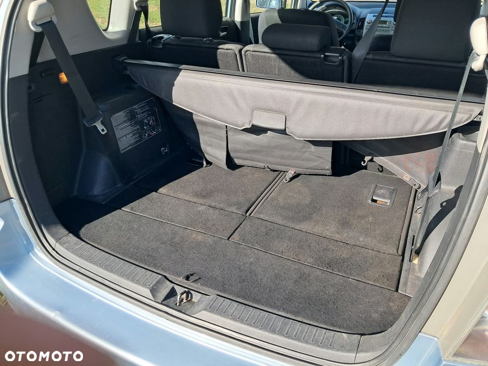 Toyota Corolla Verso - 13