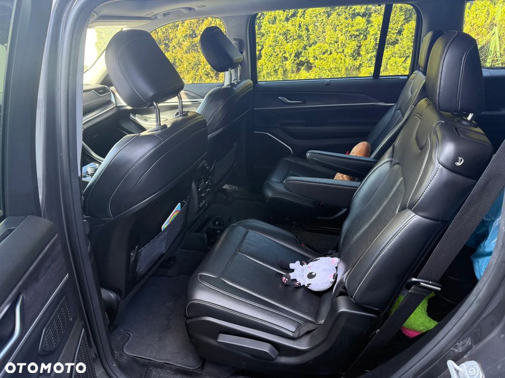 Jeep Grand Cherokee - 9