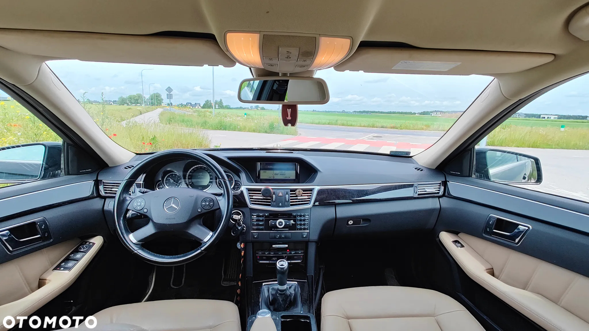 Mercedes-Benz Klasa E 250 CDI BlueEff Avantgarde - 13