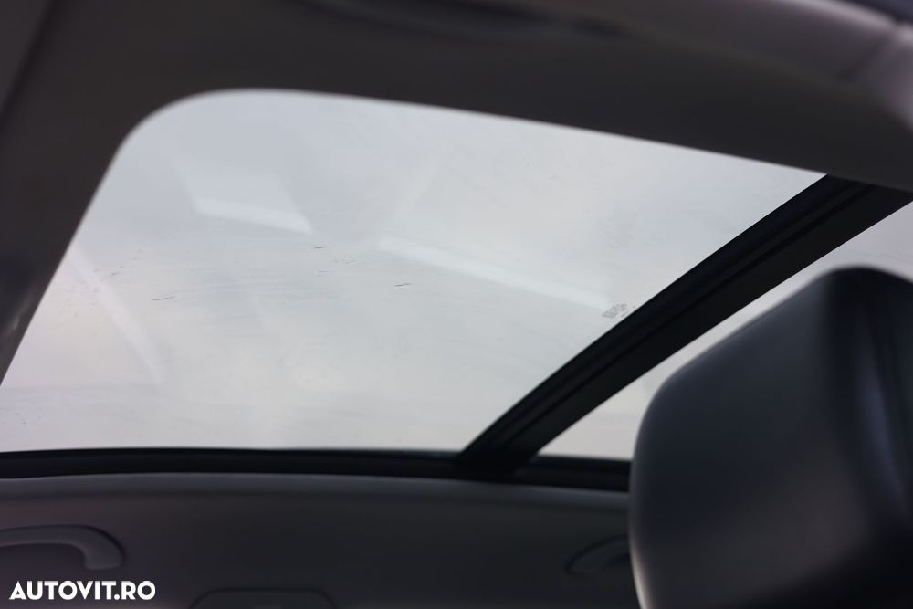 Volkswagen Passat Variant 2.0 TDI BlueMotion Technology Business Edition - 18