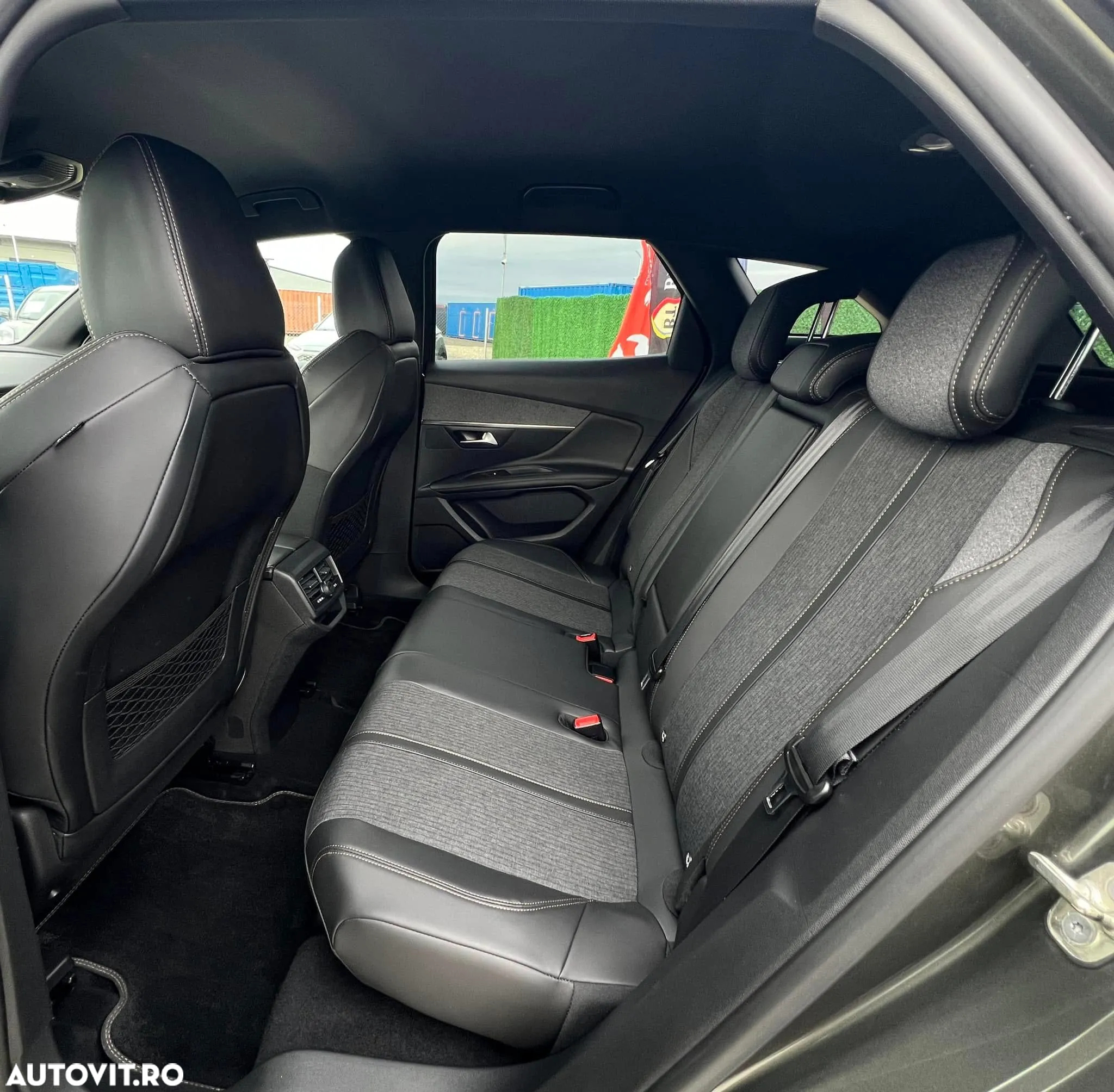 Peugeot 3008 1.6 BlueHDI S&S EAT6 GT-Line - 17