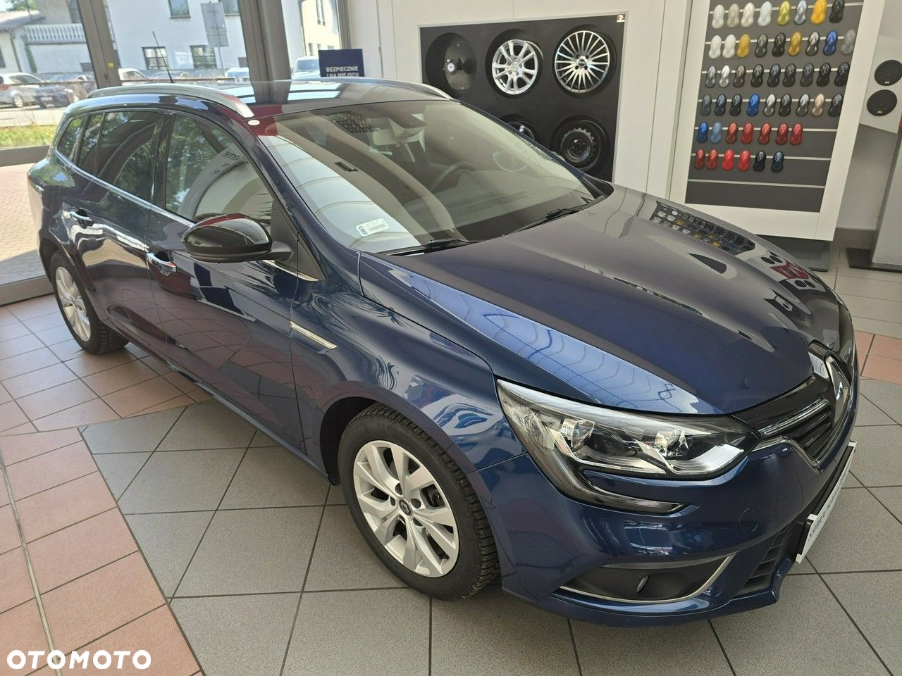 Renault Megane 1.3 TCe FAP Limited EDC - 3
