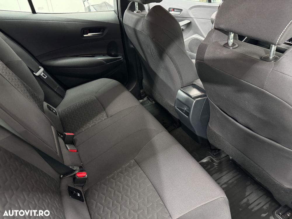 Toyota Corolla 1.8 HSD Dynamic - 19