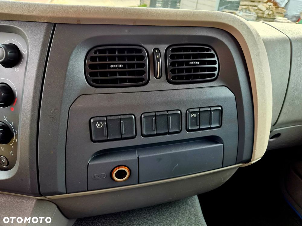 DAF LF 250 Euro6 4x2 DMC:16t Skrzynia Platforma Pomoc Drogowa - 14