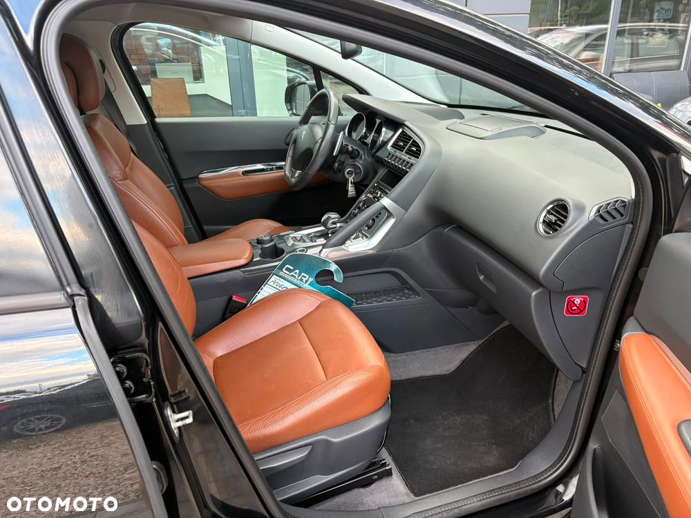 Peugeot 3008 Hybrid4 - 11