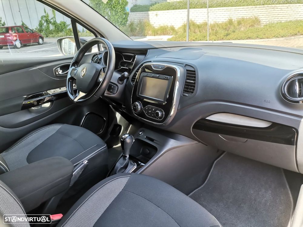 Renault Captur 1.5 dCi Exclusive EDC - 6