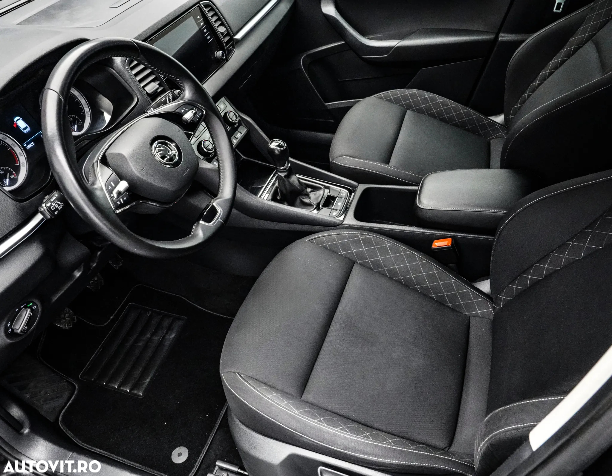 Skoda Karoq 2.0 TDI Selection - 11