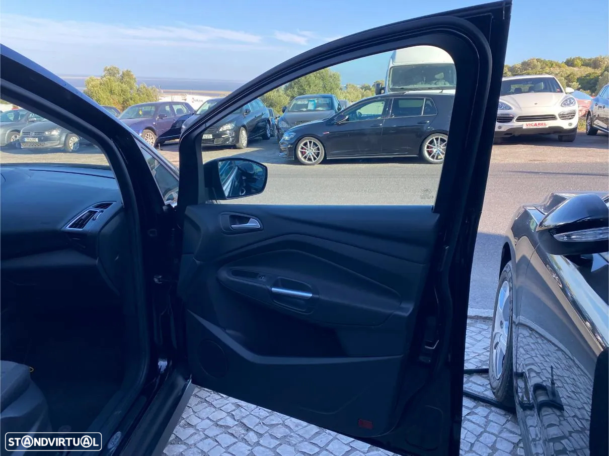 Ford C-Max 1.0 Ecoboost S&S Titanium - 13