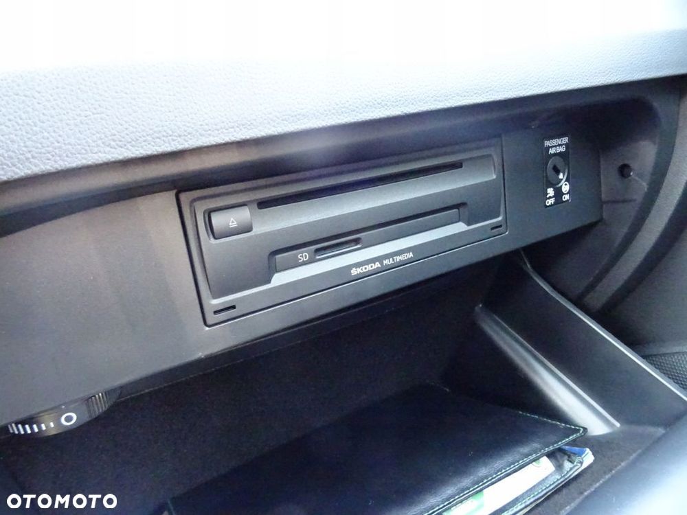 CZYTNIK NAWIGACJI OCTAVIA III VW AUDI 5E0035812A - 1