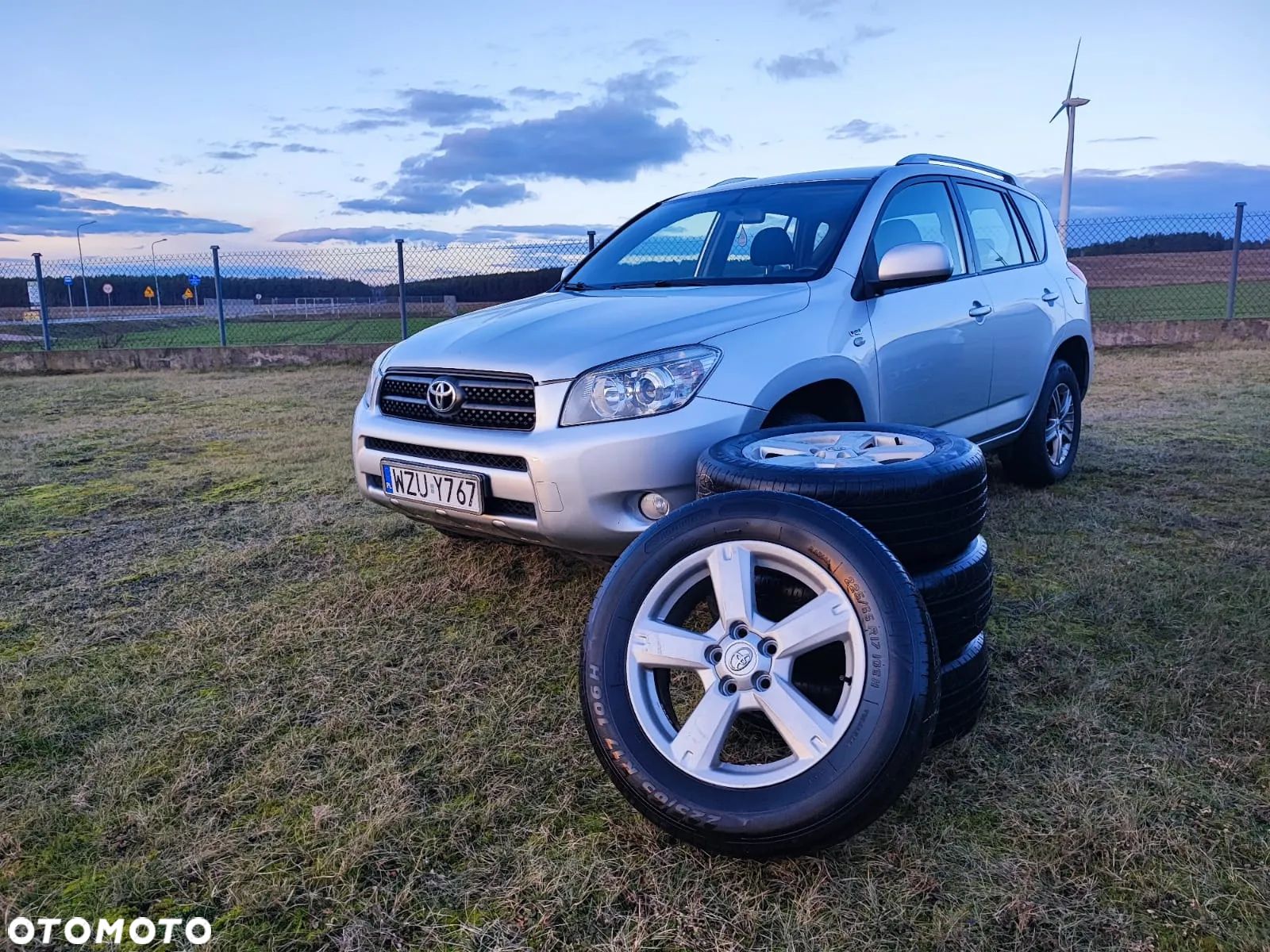 Toyota RAV4 2.2 D-4D Sol - 1