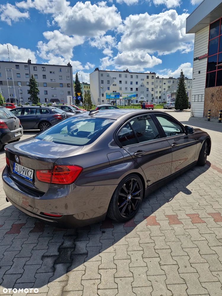 BMW Seria 3 318d - 8