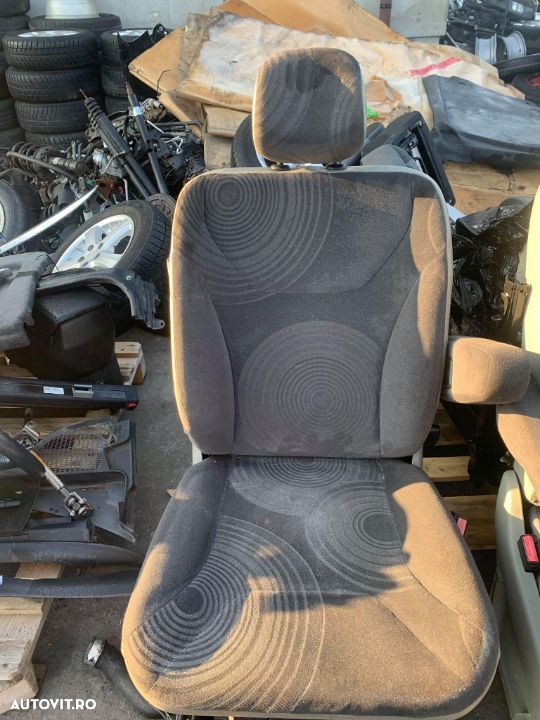 Vand scaune fata stanga dreapta Renault Trafic/Opel Vivaro 2002-2013 - 1