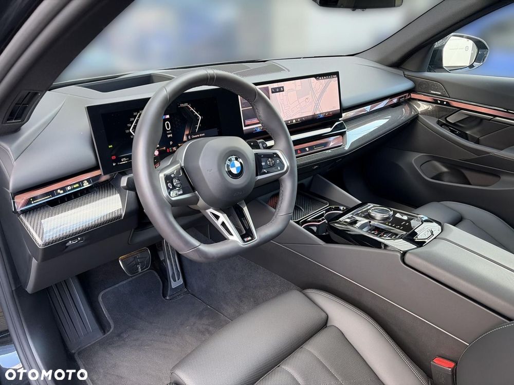 BMW 520D Touring 2025 photo 5
