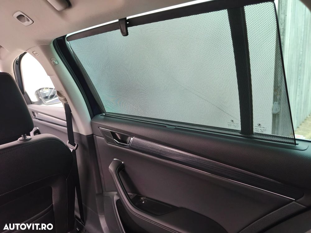 Skoda Superb Combi 2.0 TDI DSG Style - 35