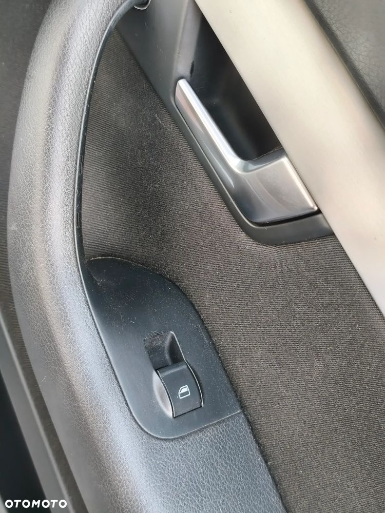 Audi A4 Limousine - 16