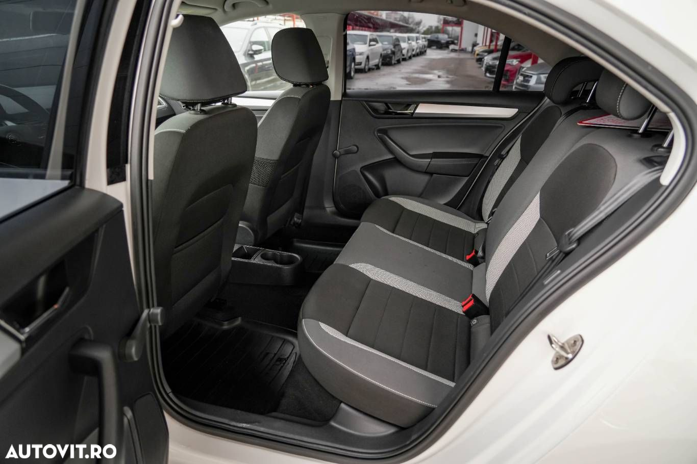 Skoda RAPID - 11